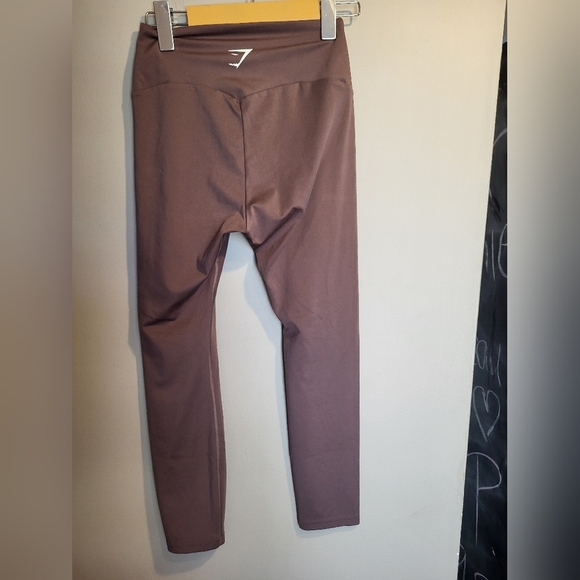 Gymshark High-Waisted Leggings Capris  in Tan, Size Small - Picture 3 of 5